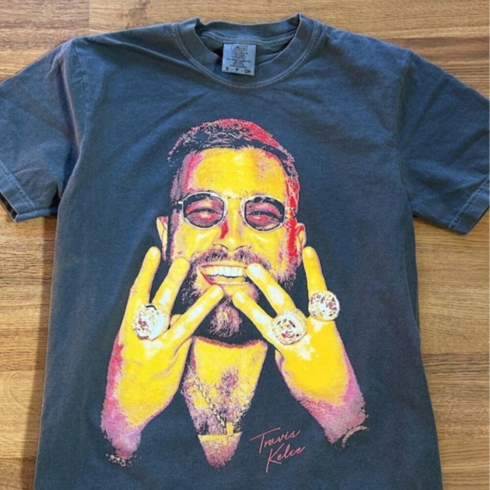 Travis Kelce, Three Rings T-Shirt - Kansas City